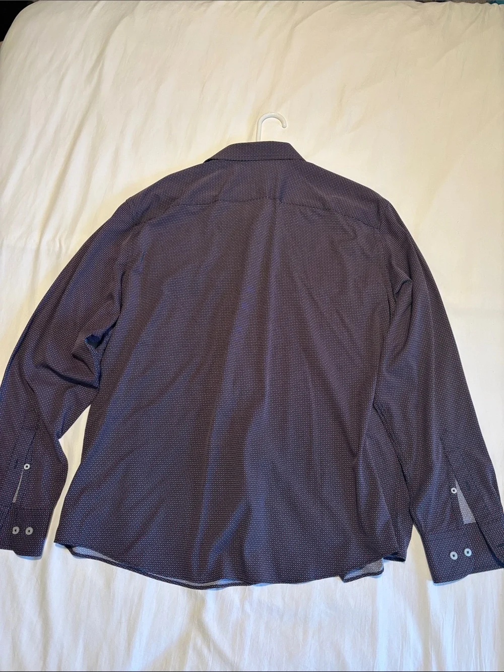 Men’s Untuckit shirt